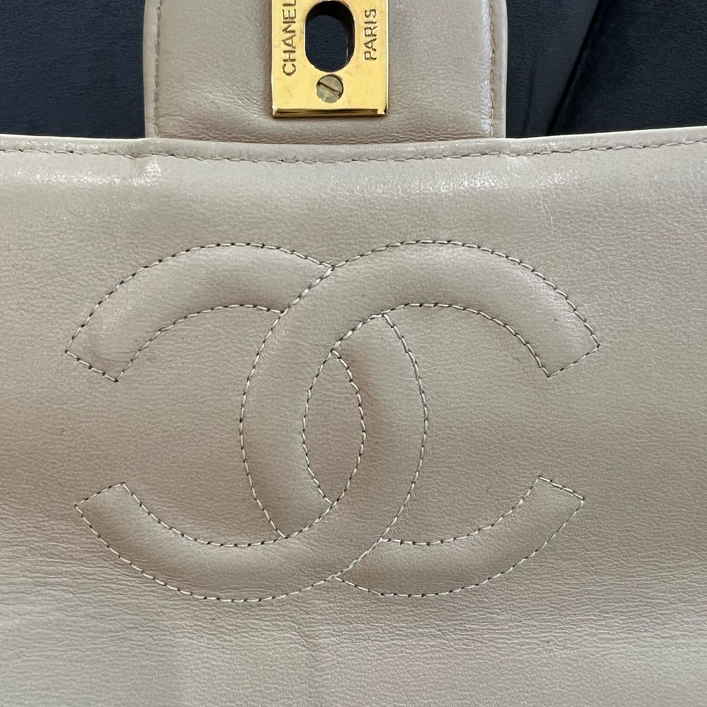 Rare Vintage Chanel Kelly top handle bag 24k Gold Hardware - Picture 15 of 17